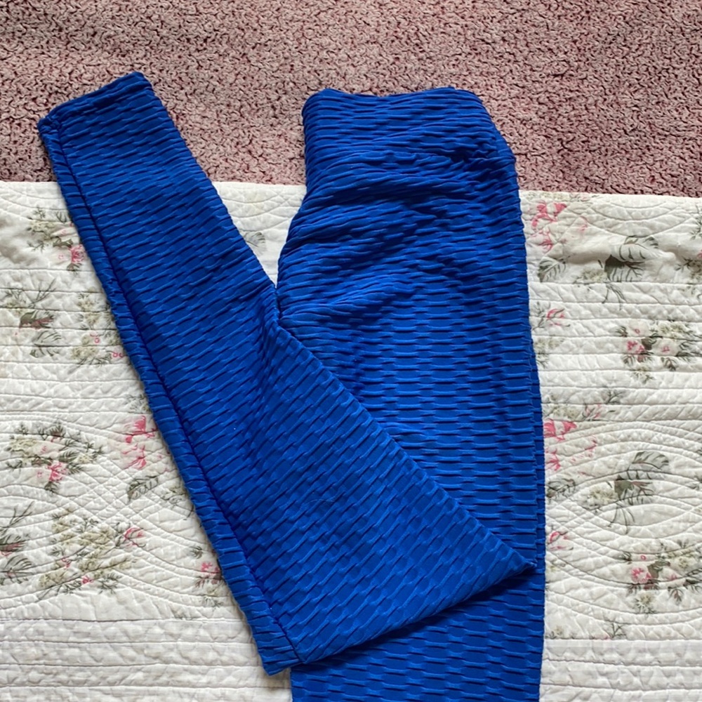 TikTok Butt Scrunch Leggings 🦋✨